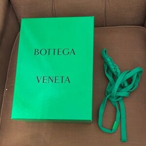 Bottega Veneta Vibrant Green Shoe Box with ribbon